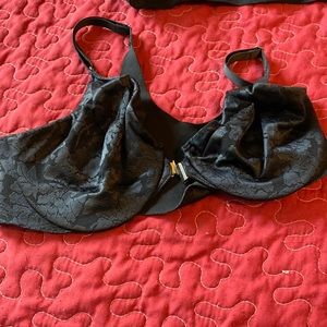 - Soma 36C black lace vanishing back bra